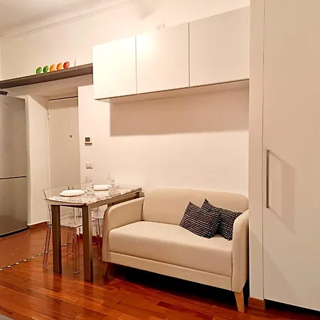 Elegant 2 Bedroom - 10 Min To Duomo, 2 Min To Subway * Milan